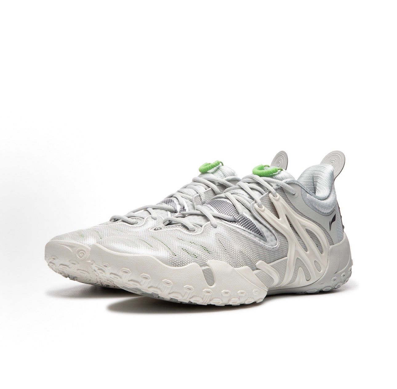 Li-Ning BadFive 6 Grey グレー グリーンアクセント 斜め前方
