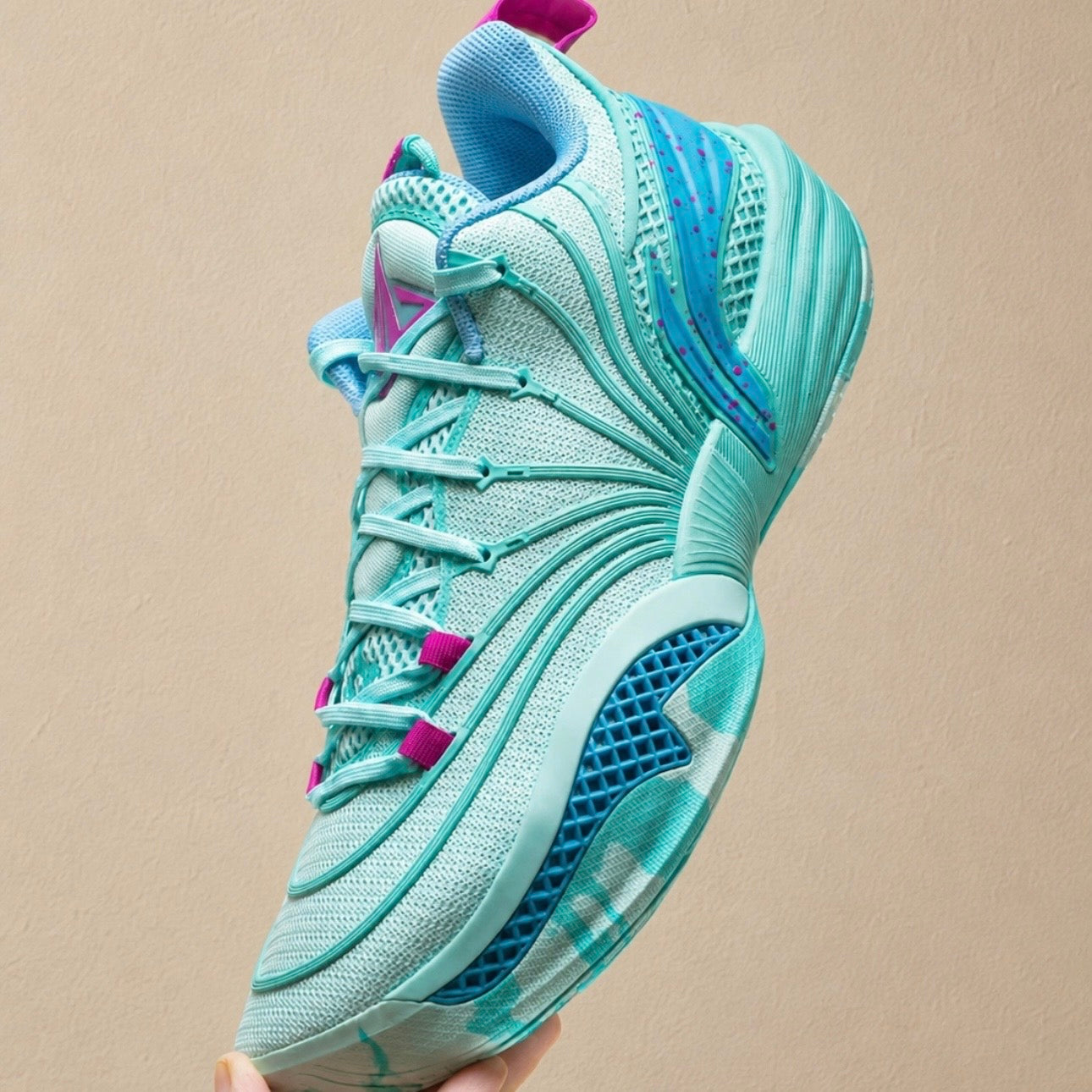 Li-Ning Jimmy Butler Bucket 2 Turquoise 着用イメージ Jimmy Butler シグネチャー
