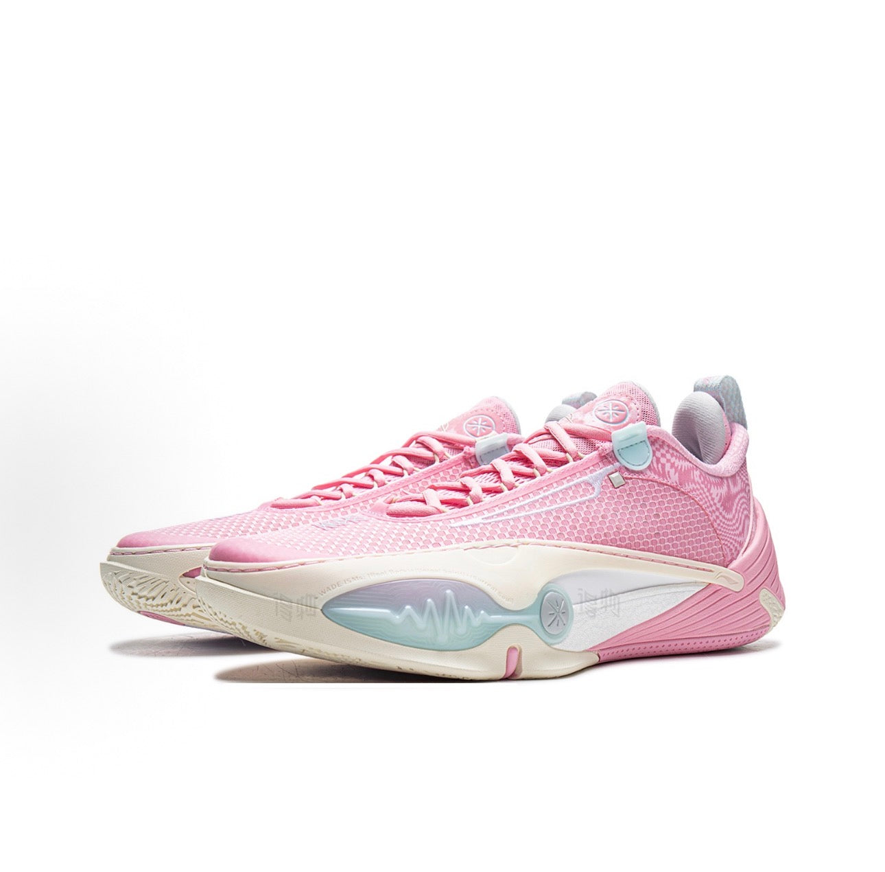 Li-Ning Wade All City 14 桜 ピンク 斜め前方 バスケットシューズ

