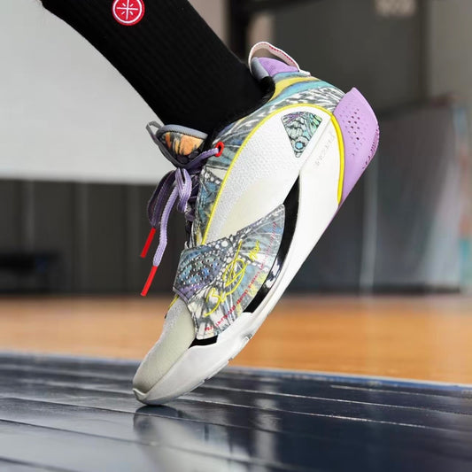 Li-Ning Wade All City 13 Encore 蝶 着用イメージ ウェイド 蝶グラフィック
