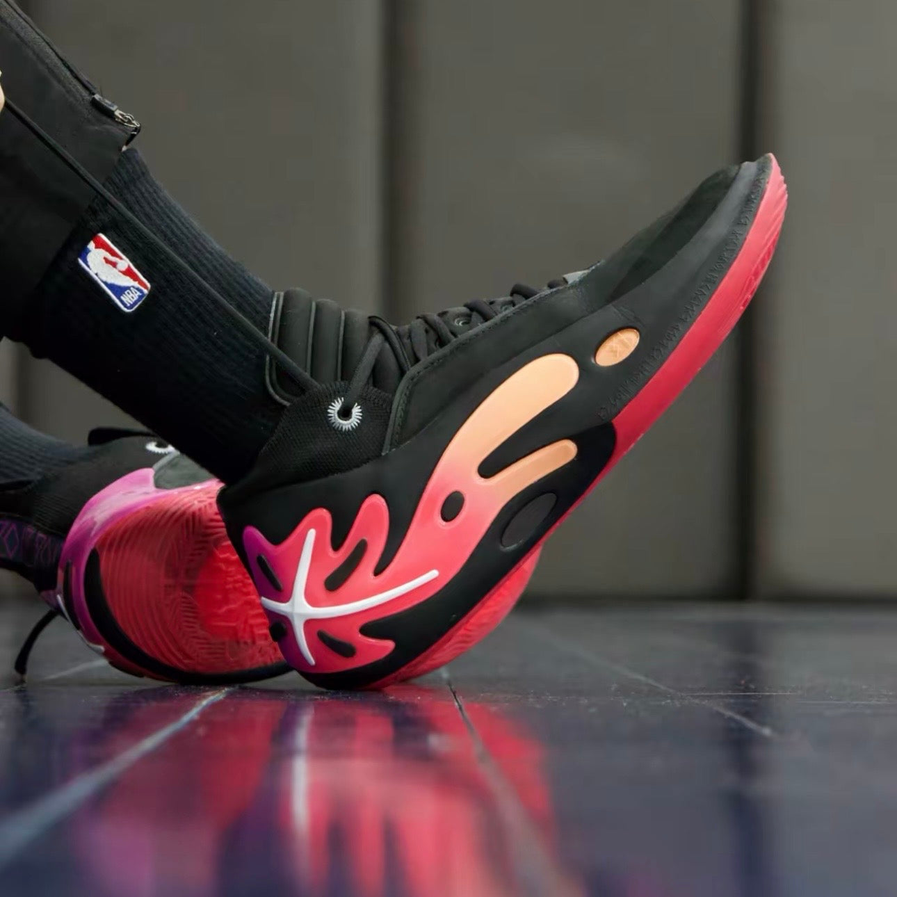 リーニン Way of Wade 11 朝焼け WoW11 ブラック×ピンク カーボン搭載