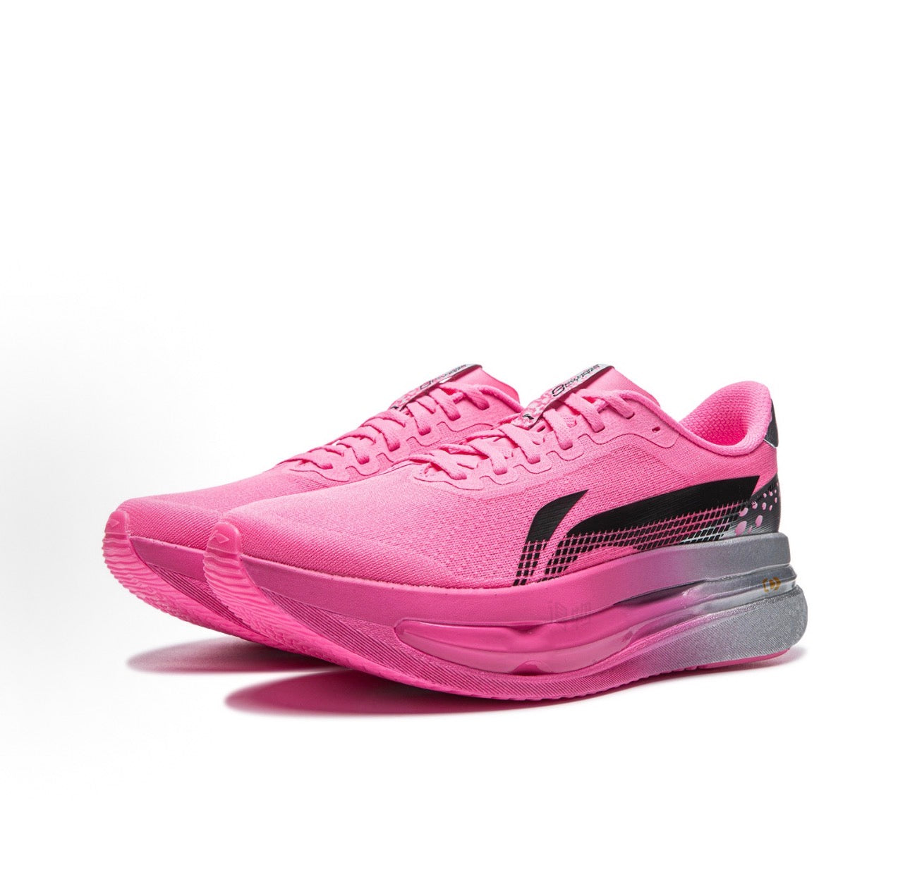 Li-Ning Red Hare 9 Ultra ピンク×シルバー 斜め前方