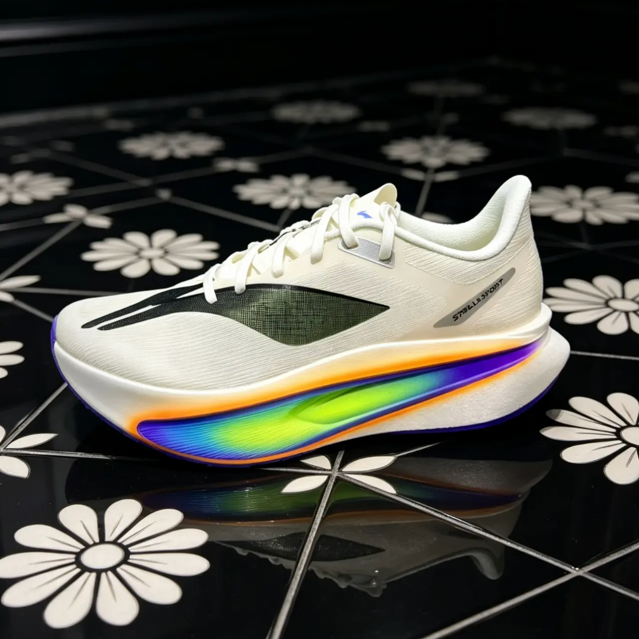 Li-Ning Feidian 6 Challenger イリデッセントミッドソール
