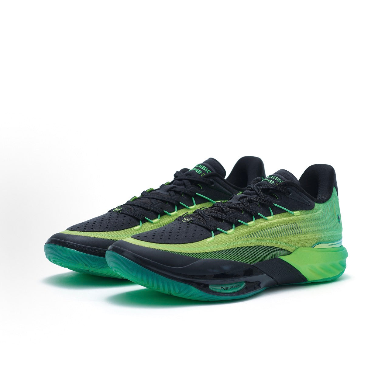 ANTA SNEAKERVERSE Eclosion Type 2 Green 斜め前方