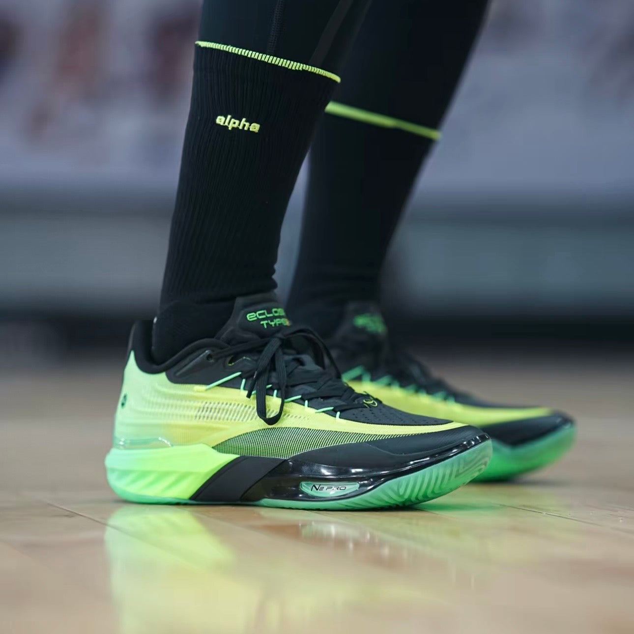 ANTA SNEAKERVERSE Eclosion Type 2 Green 着用イメージ