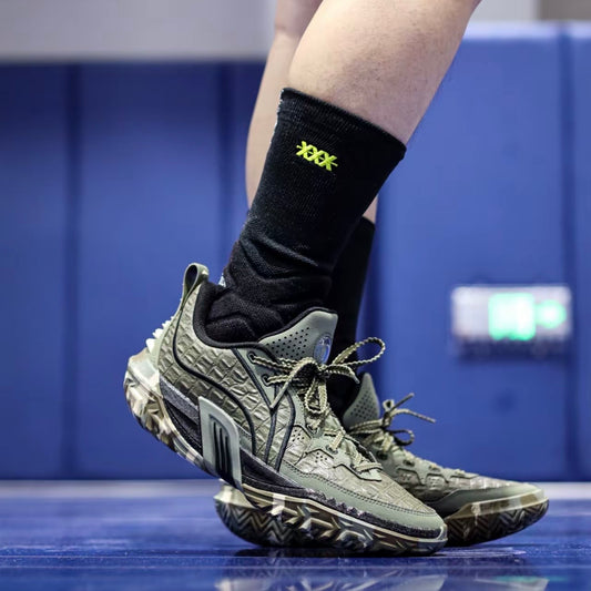 LI-NING JIEAO 3 ナイルワニ 着用イメージ
