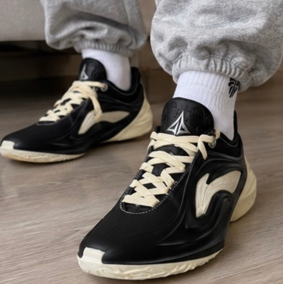 LI-NING JB4 DRK 着用イメージ