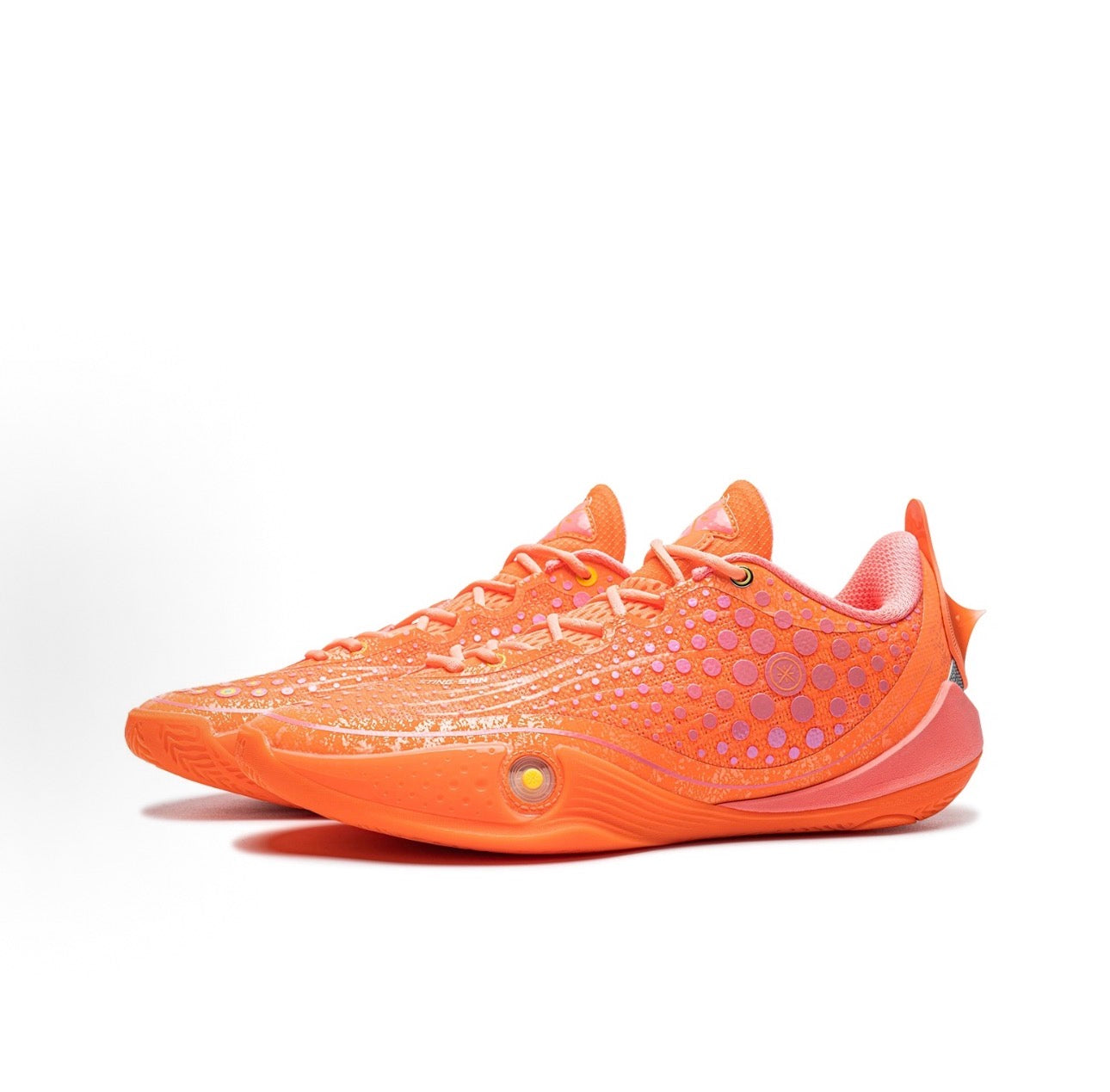 Wade 808 6 Ultra Heat Wave 斜め前方片足