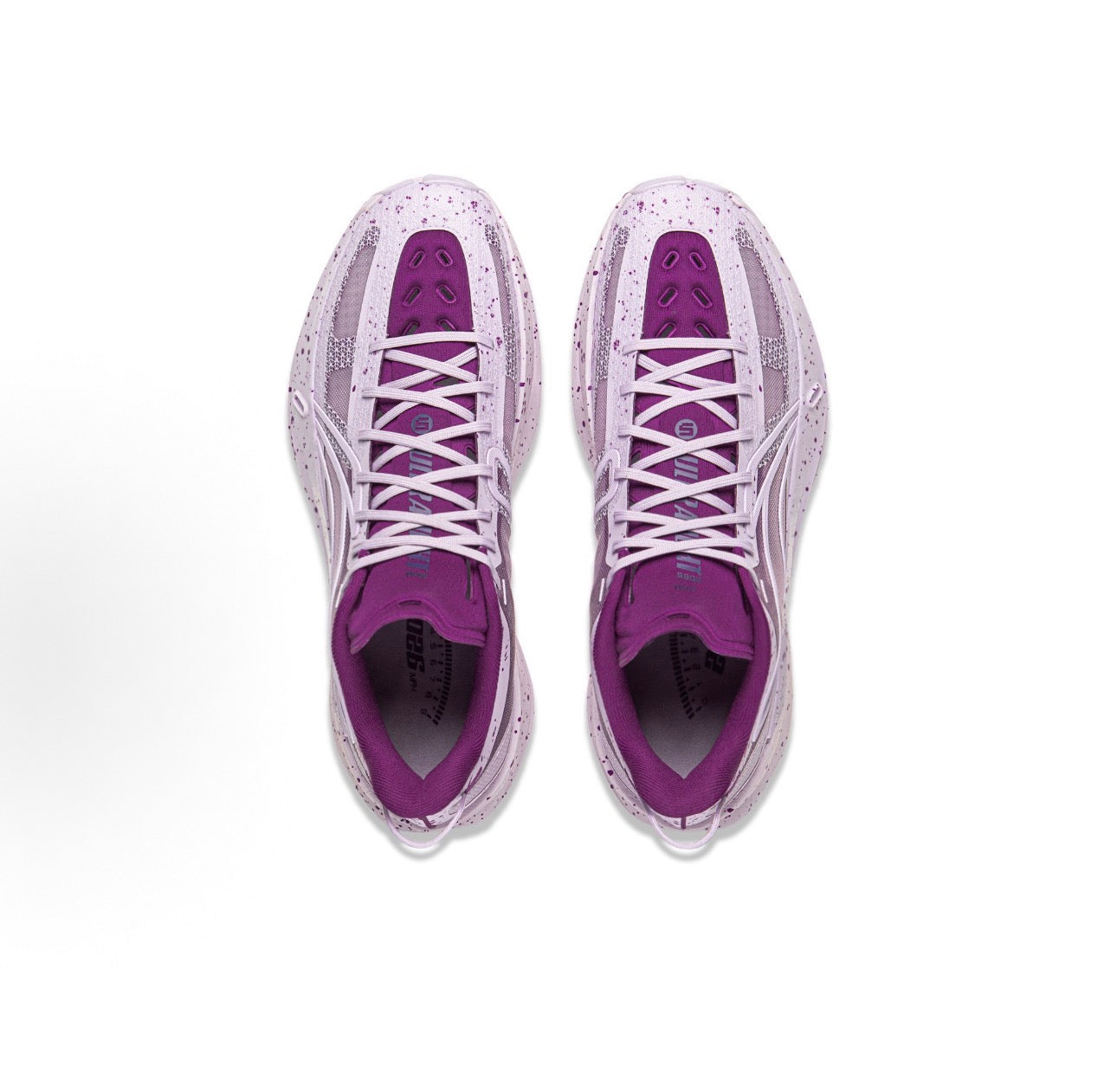 LI-NING Ultra Light 2026 Milkshake 上面ペア
