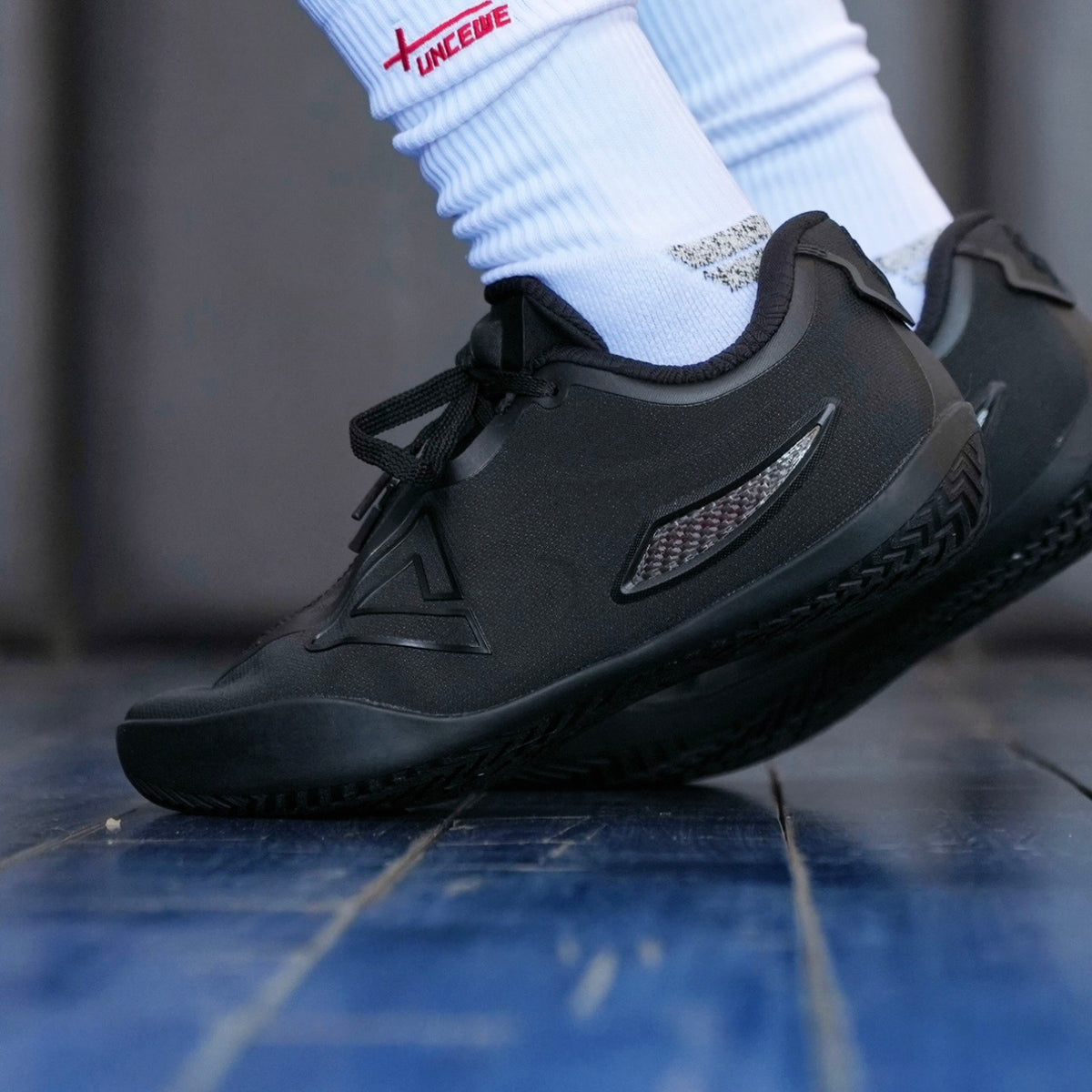 PEAK Taichi Supreme 3 Triple Black 着用イメージ