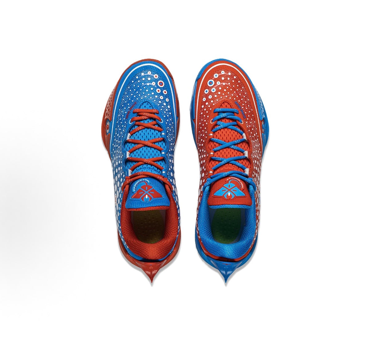 LI-NING Wade 808 6 Ultra Blue Manta Ray 上から見たペア