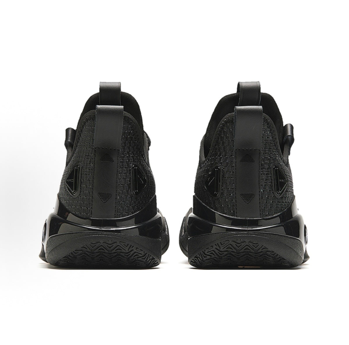 ANTA Shock Wave 5 Pro Triple Black 背面ヒール
