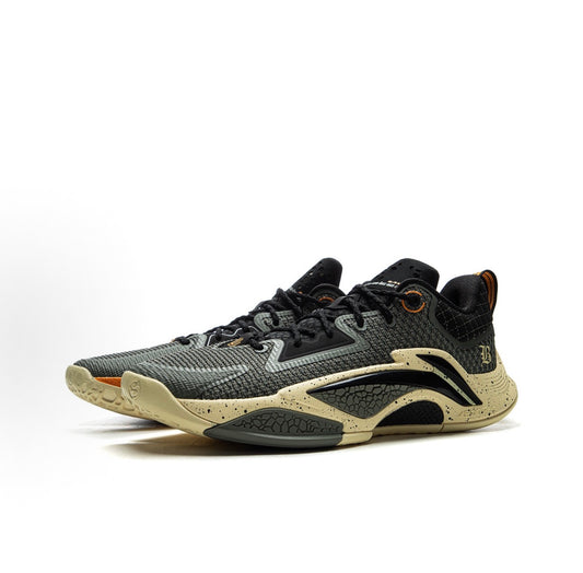 LI-NING BADFIVE Dominator 1 Grey グレー 斜め前方