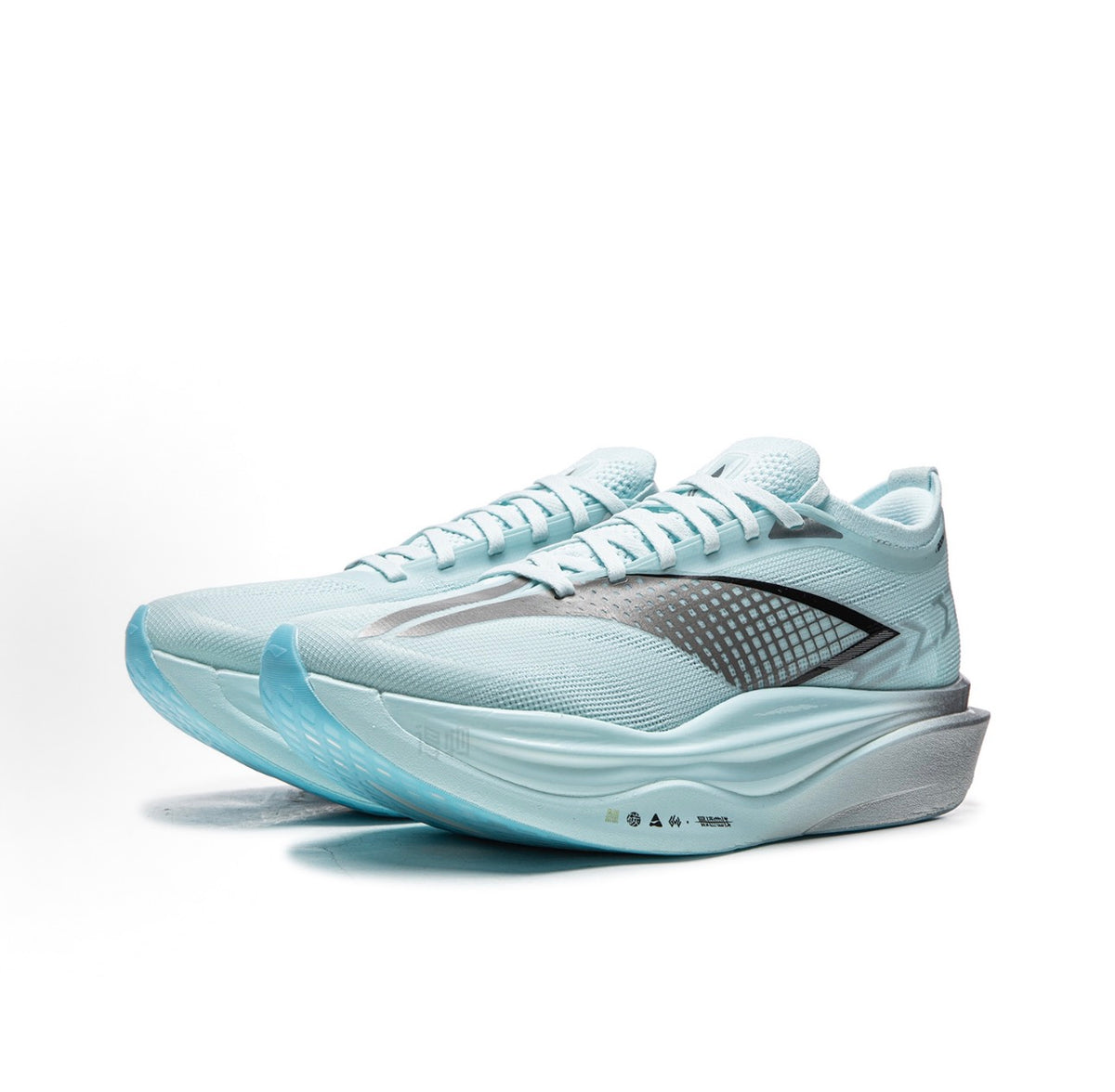 リーニン 飛電6 ELITE Sky Blue ライトブルー 斜め前方