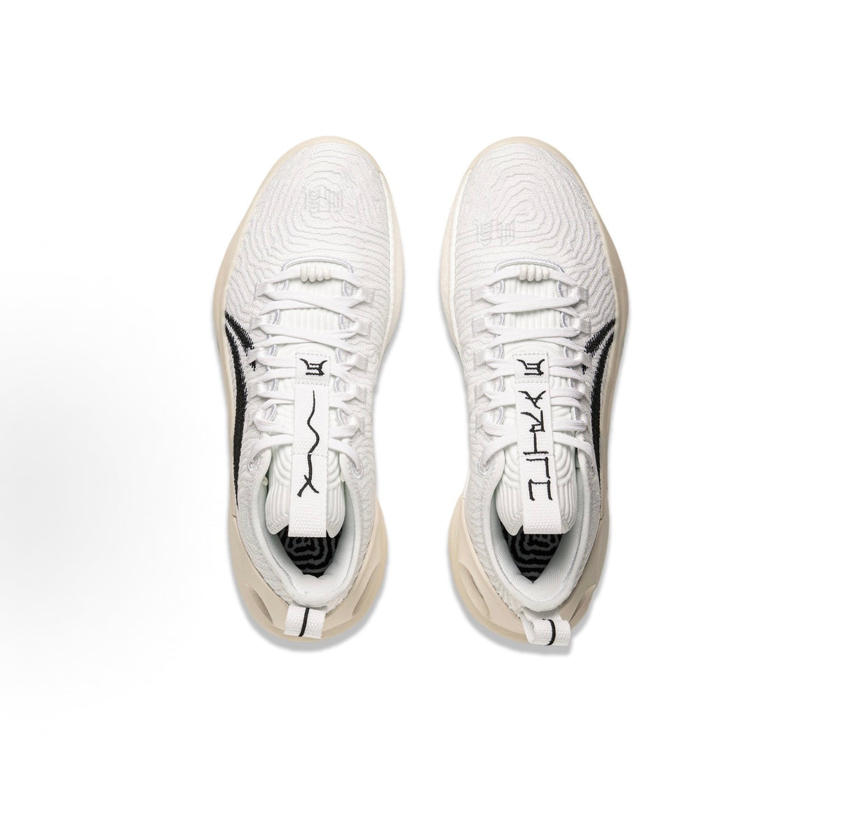 リーニン Yushuai Ultra Low White 上から見たペア