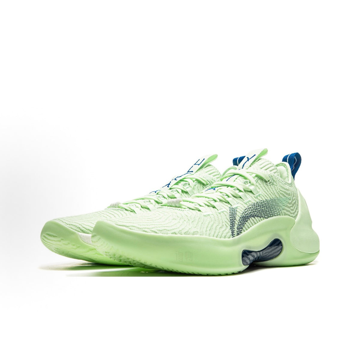 リーニン Yushuai Ultra Low Green ライトグリーン 斜め前方