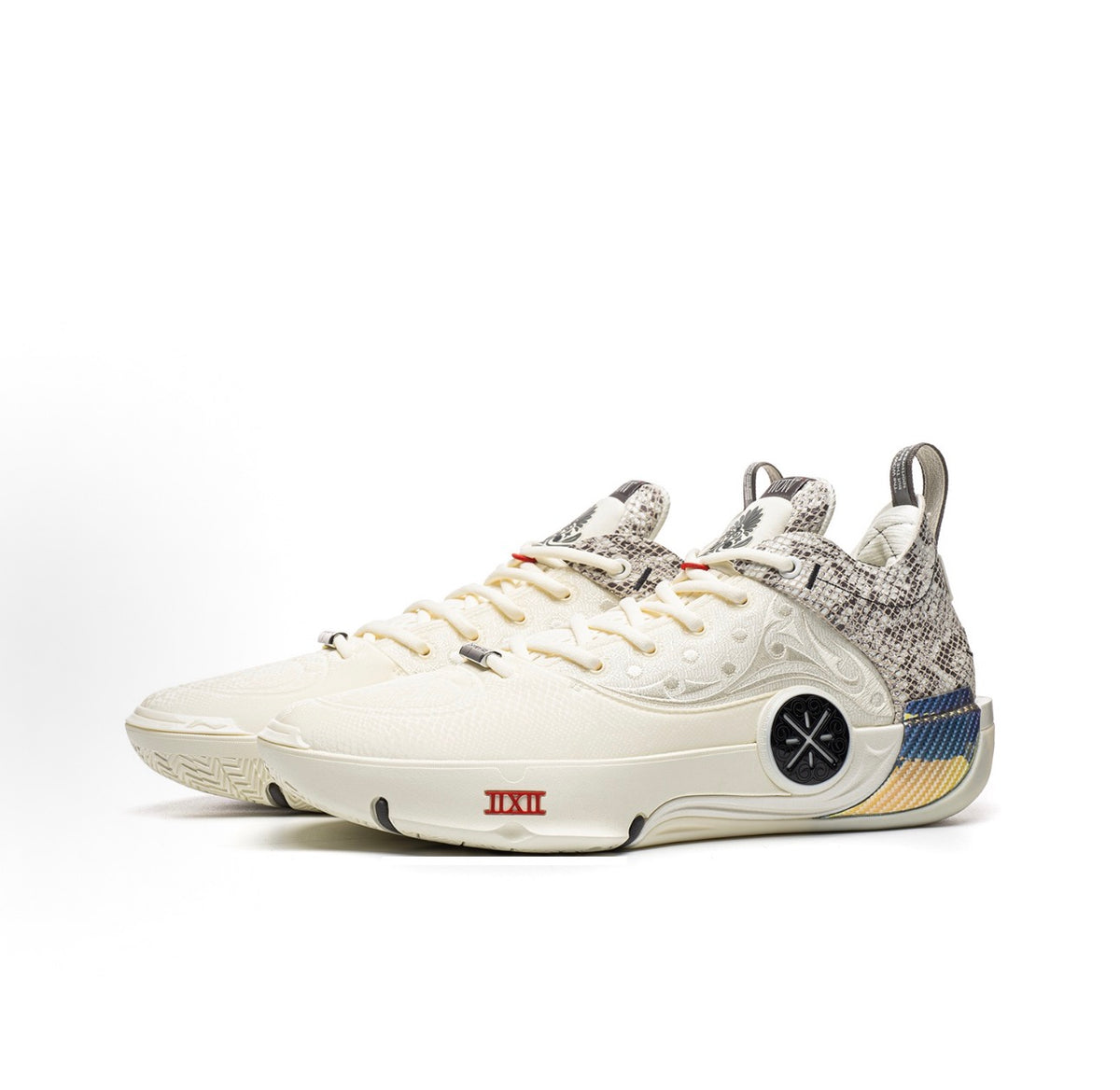 LI-NING Way of Wade 12 LUX 霊蛇 オフホワイト スネーク柄 斜め前方ペア
