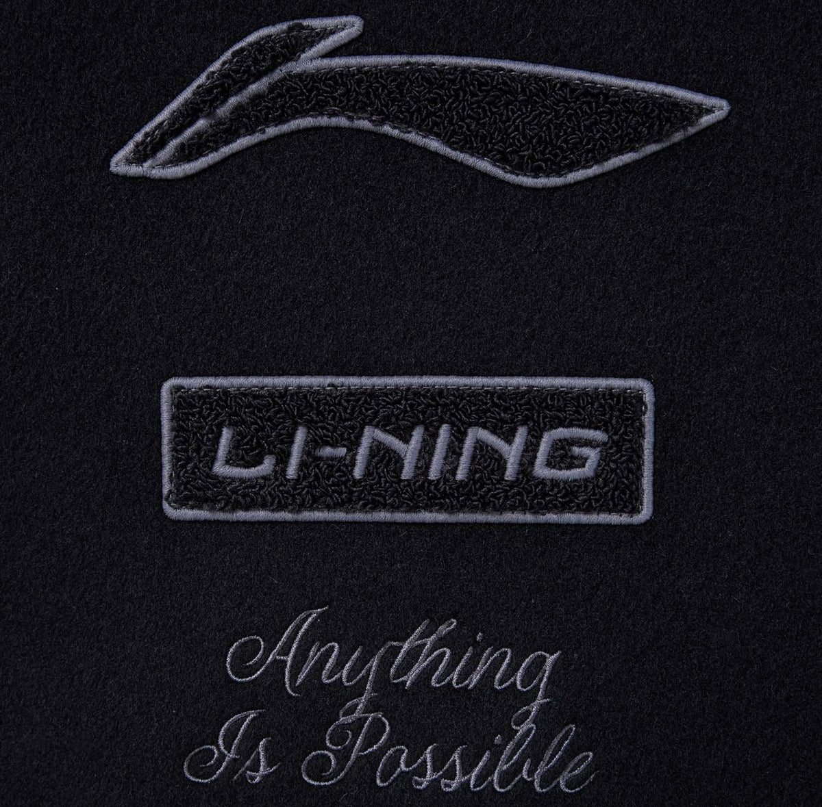 リーニン カリー スタジャン「ブラック」LI-NING 刺繍のアップ