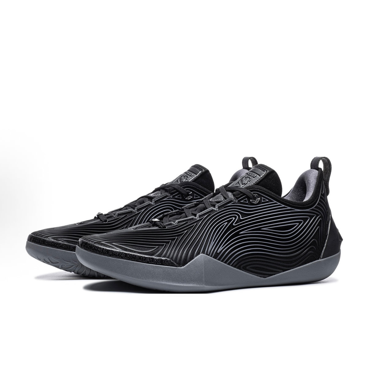 Li-Ning JB5 Dark Knight ブラック グレー 斜め前方ペア