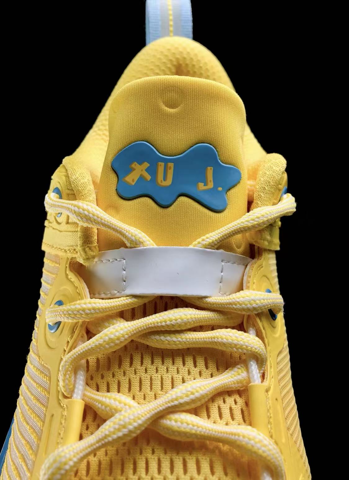 LI-NING Way of Wade Shadow 6 "SpongeBob"