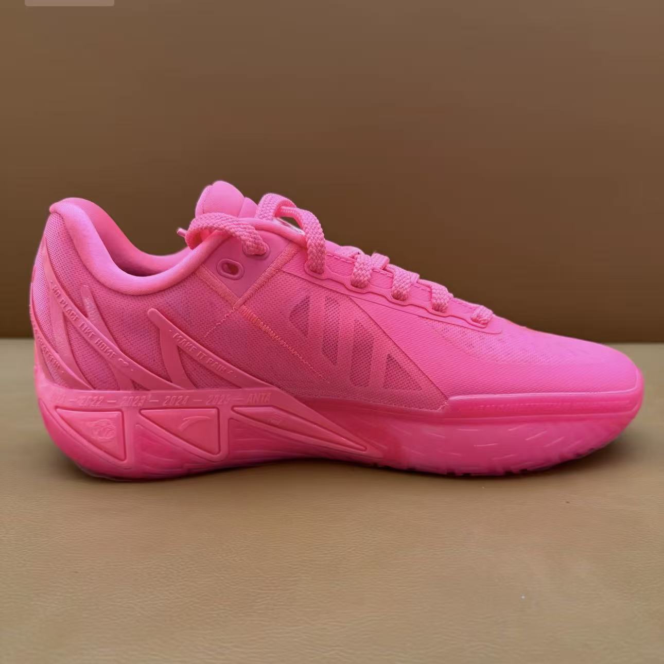 KT11 Flamingo ピンク 実物 側面