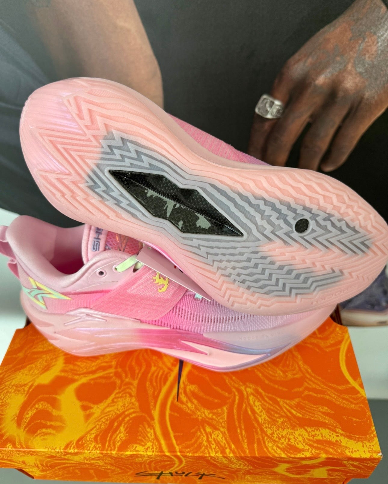 ANTA Shock Wave 7 Pro 