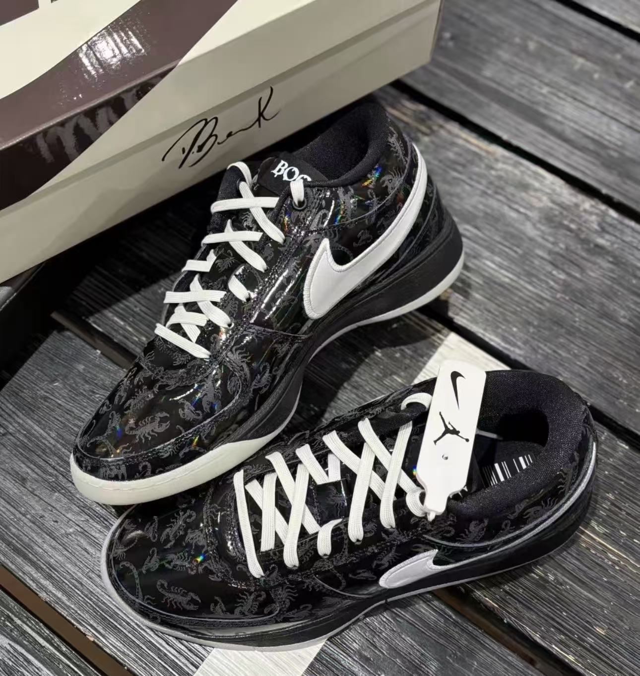 Nike BOOK 1 “Scorpion” ブック１ ハロウィーン メンズスニーカー バスケットシューズ IM7616-001