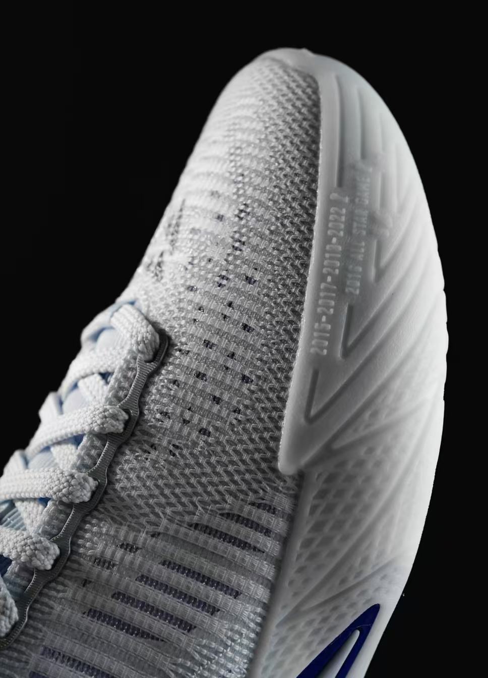 Anta Klay Thompson KT11 「Christmas/Blue」