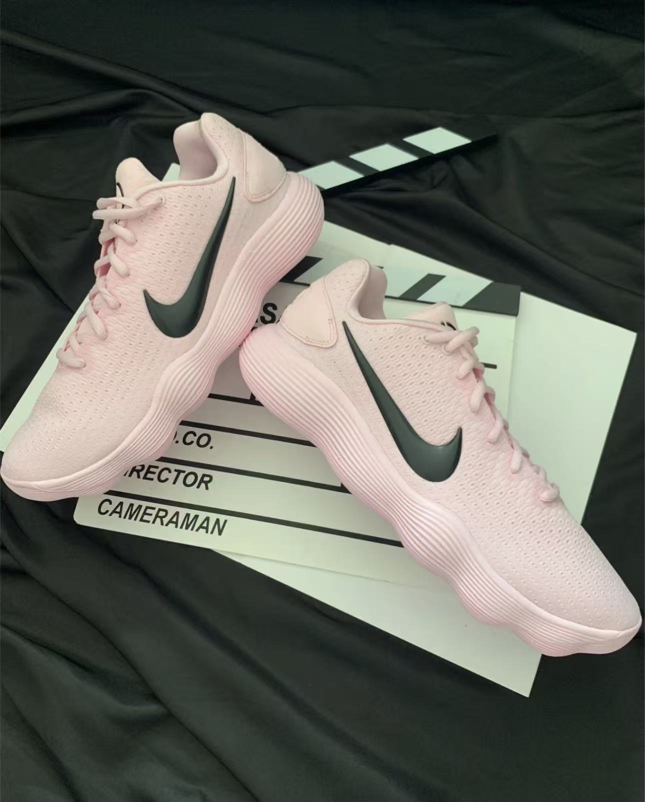 NIKE Hyperdunk 2017 Low Pink